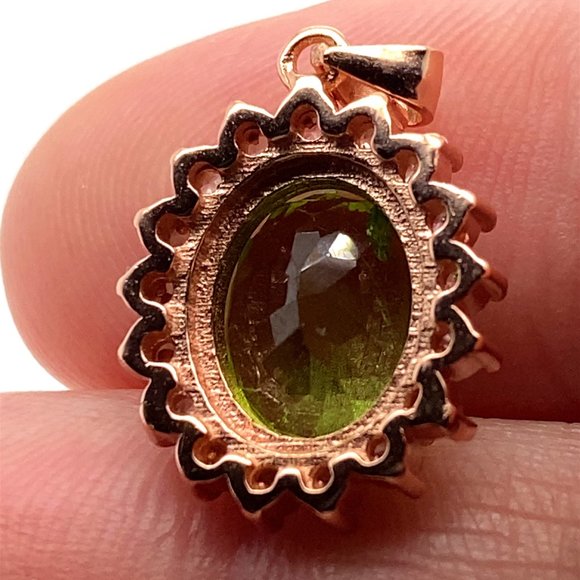 Peridot 3.20ct Rose Gold Finish Solid 925 Sterling Silver Pendant - Picture 3 of 7